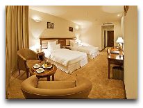 отель Tan Son Nhat Saigon Hotel: Deluxe room