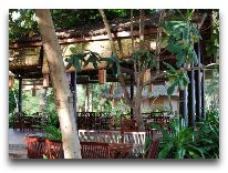отель Vinh Suong Seaside Resort: Ресторан в саду
