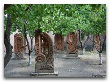  Парк букв: Памятник алфавиту в селе Ошакан