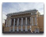  Алматы: Театр оперы и балета им Абая в Алматы 