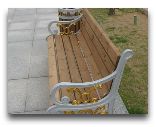  Аваза: скамейка для отдыха